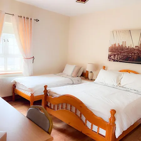 Kilcar Lodge *